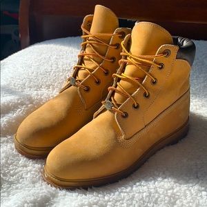 Timberland Boots Women’s 7